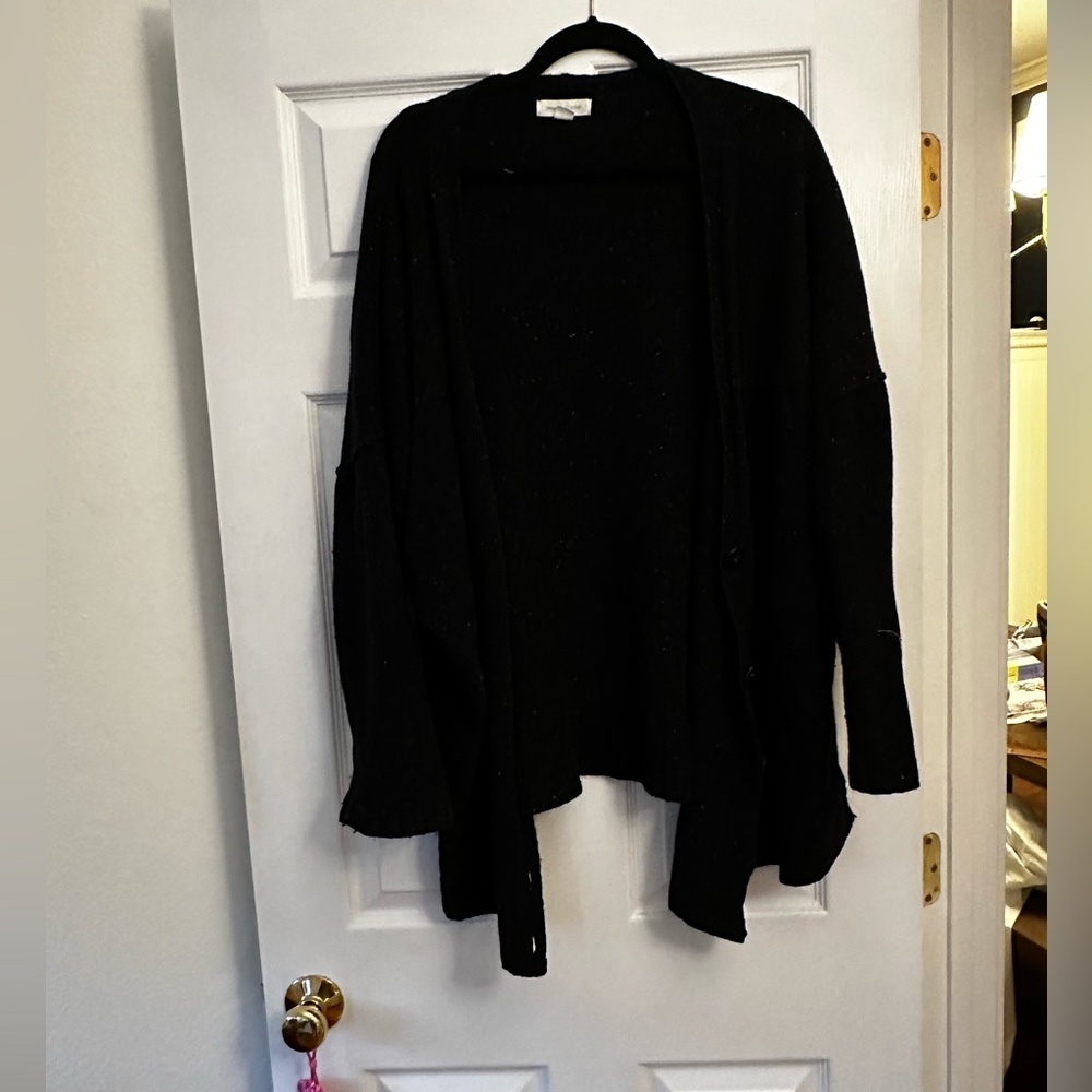 Treasure & Bond speckled button up cardigan